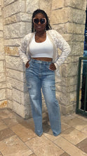 Load image into Gallery viewer, The Luxe Pearl Wide-Leg Jeans