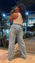 Load image into Gallery viewer, The Luxe Pearl Wide-Leg Jeans