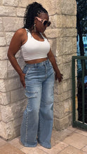 Load image into Gallery viewer, The Luxe Pearl Wide-Leg Jeans