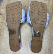 Load image into Gallery viewer, Luxe Weave Slide Sandals (Lilac Suede )