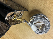 Load image into Gallery viewer, The Cobra Clutch (Brown)